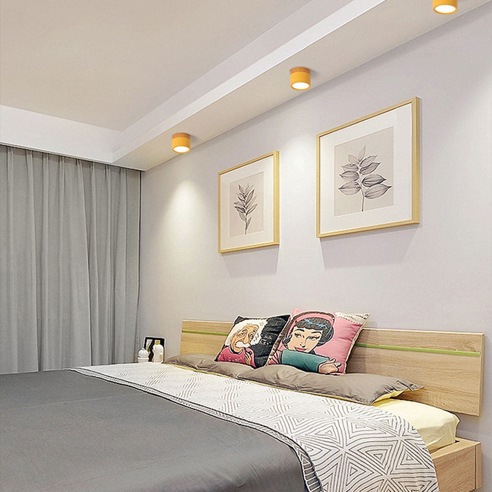 Compact functional round LED ceiling lamp - Ideal for hallways, entryways, and spaces