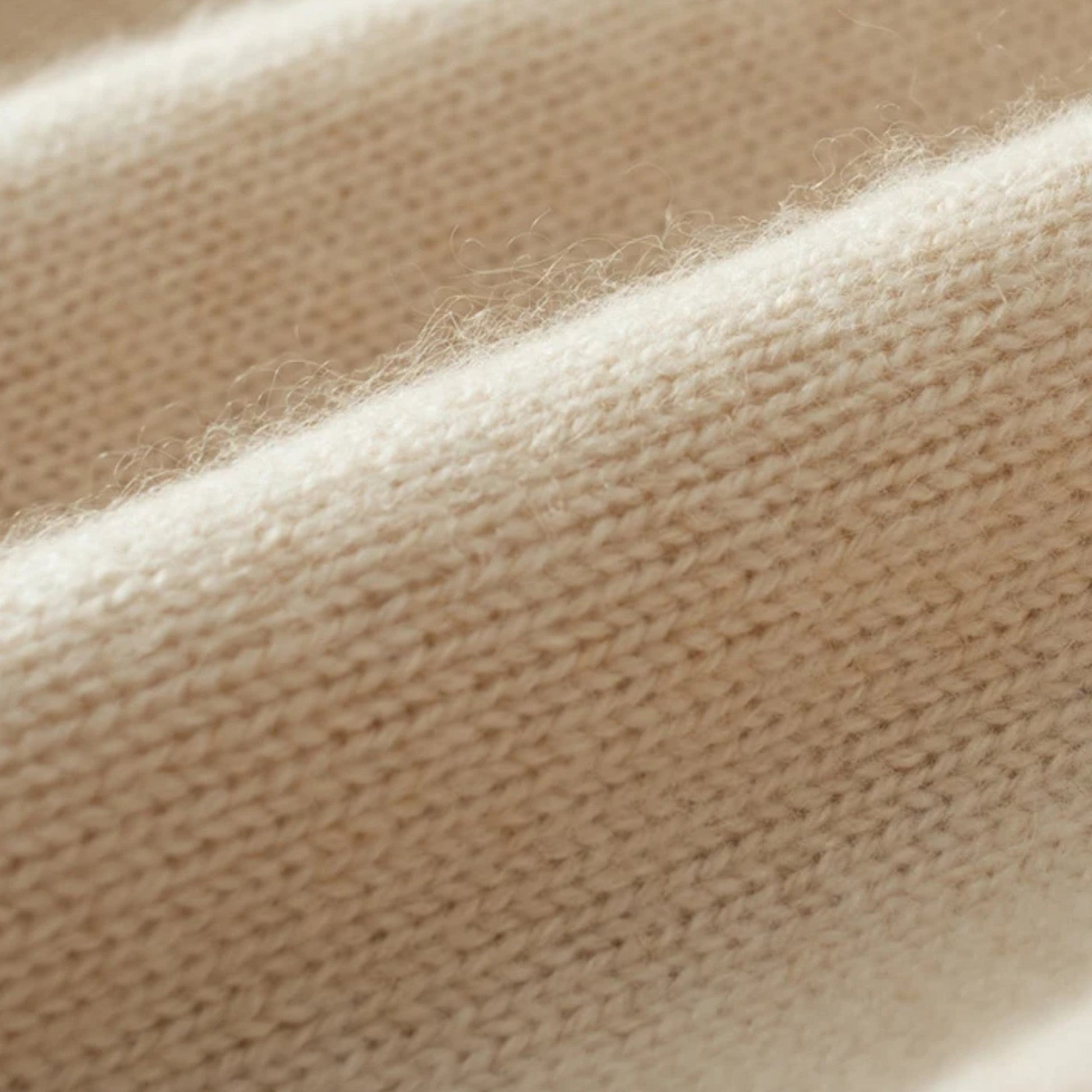 Women's Exquisite Turtleneck Warm Outdoor Sweater