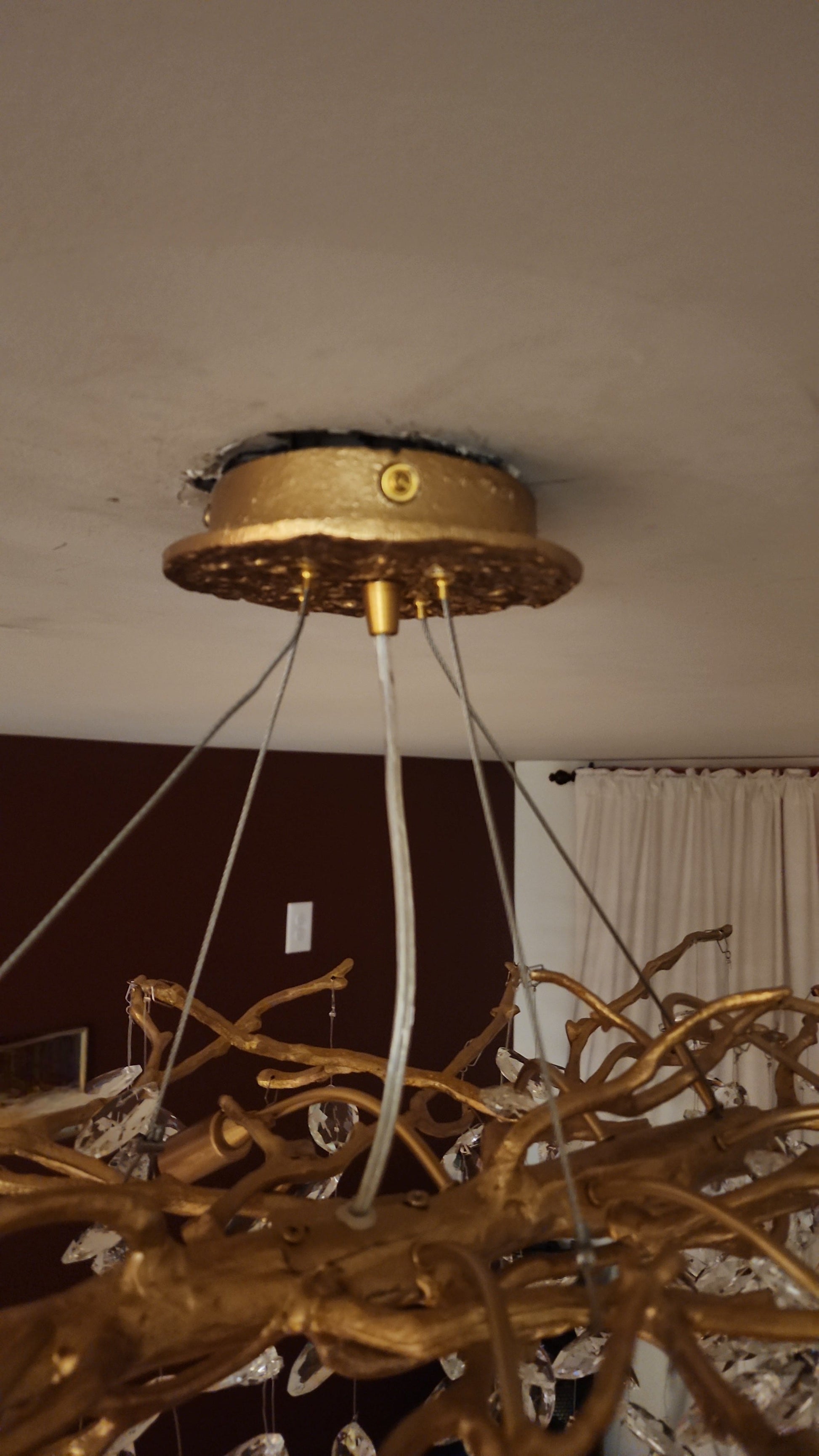 Artistic Branch-Inspired Pendant Ceiling Light