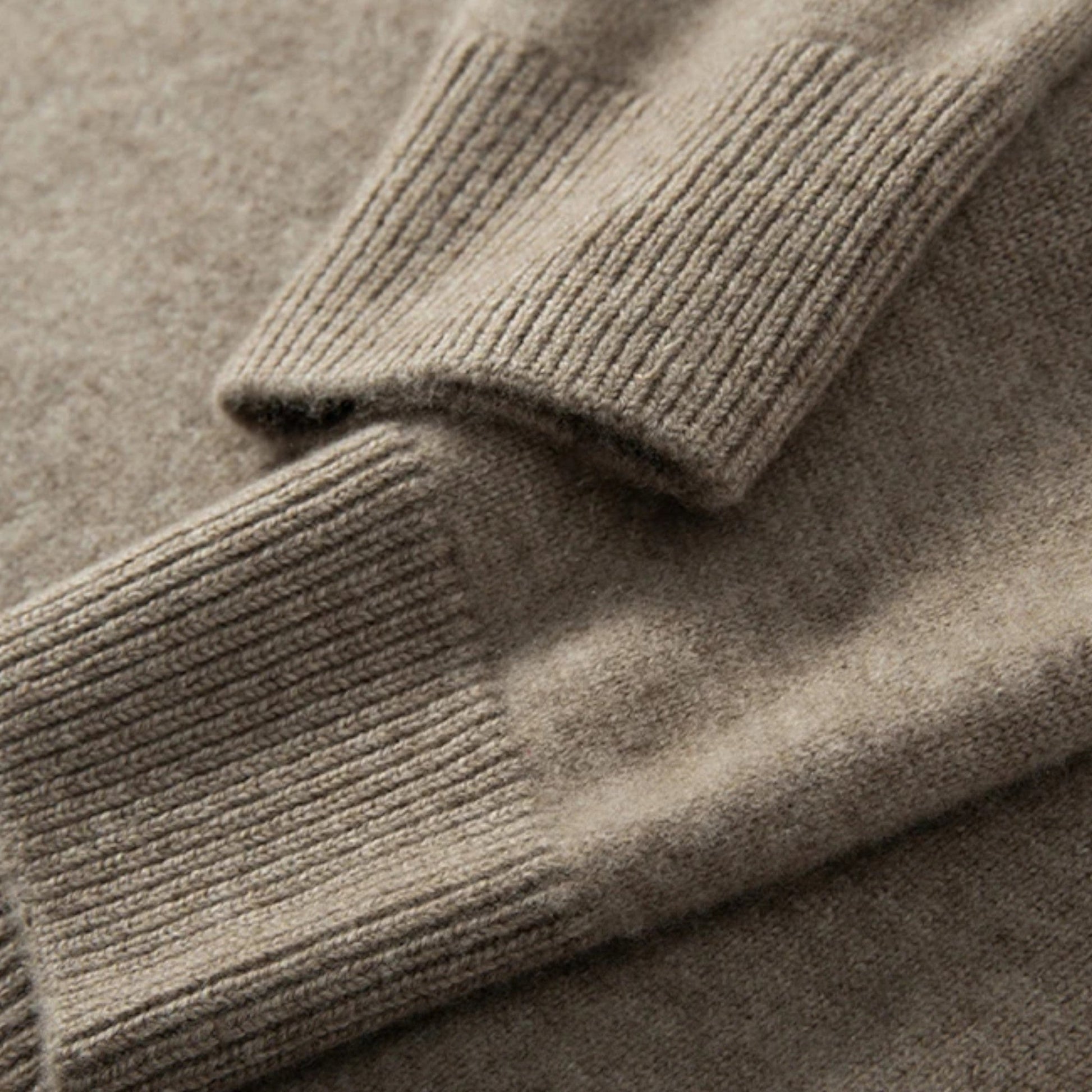 Women's Exquisite Turtleneck Warm Outdoor Sweater