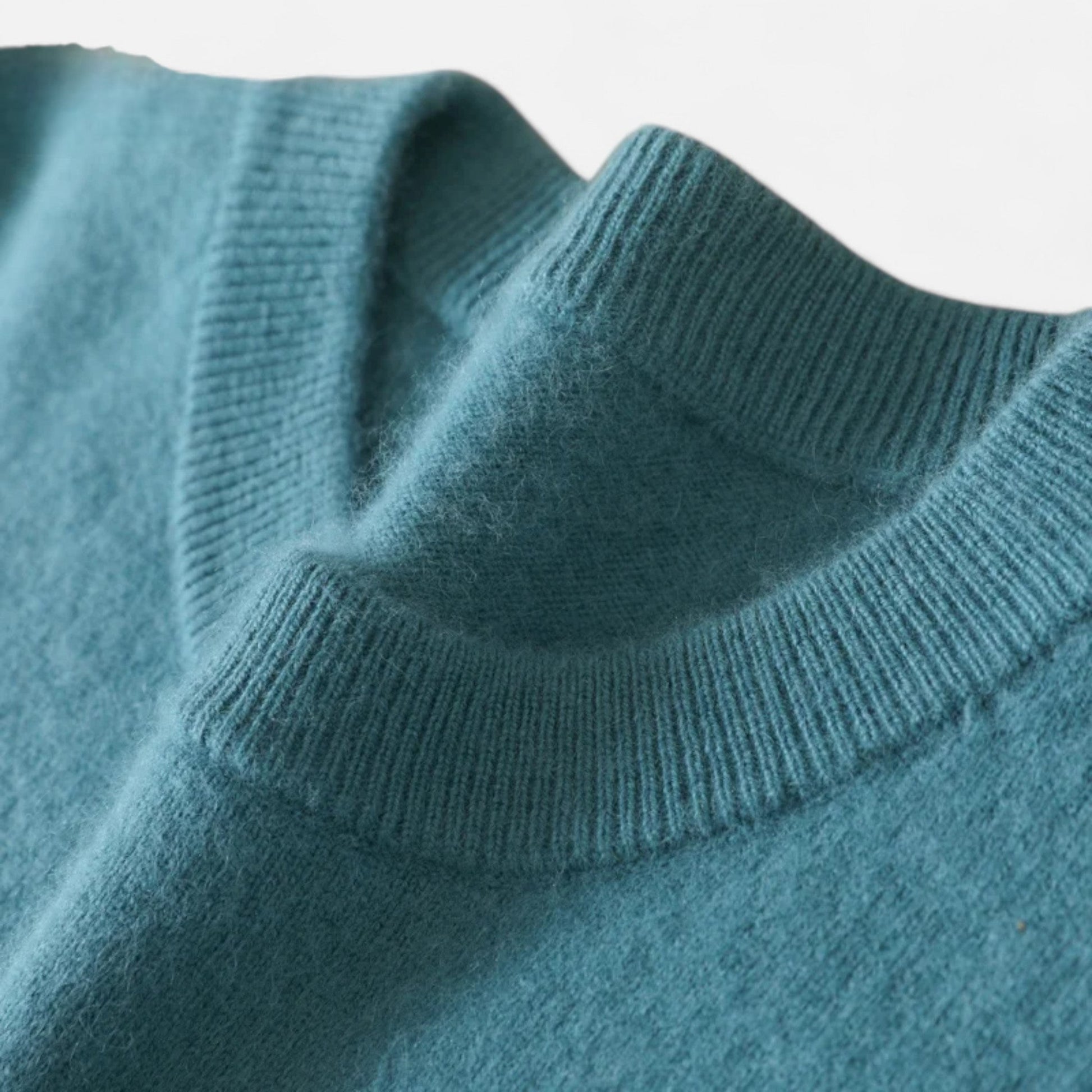 Men’s Heritage Long-Sleeve Knitted Insulated Cashmere Sweater with Crewneck
