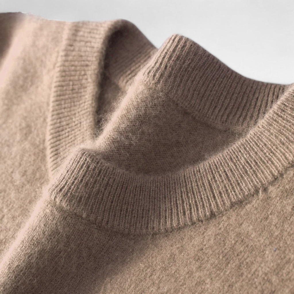 Men’s Heritage Long-Sleeve Knitted Insulated Cashmere Sweater with Crewneck