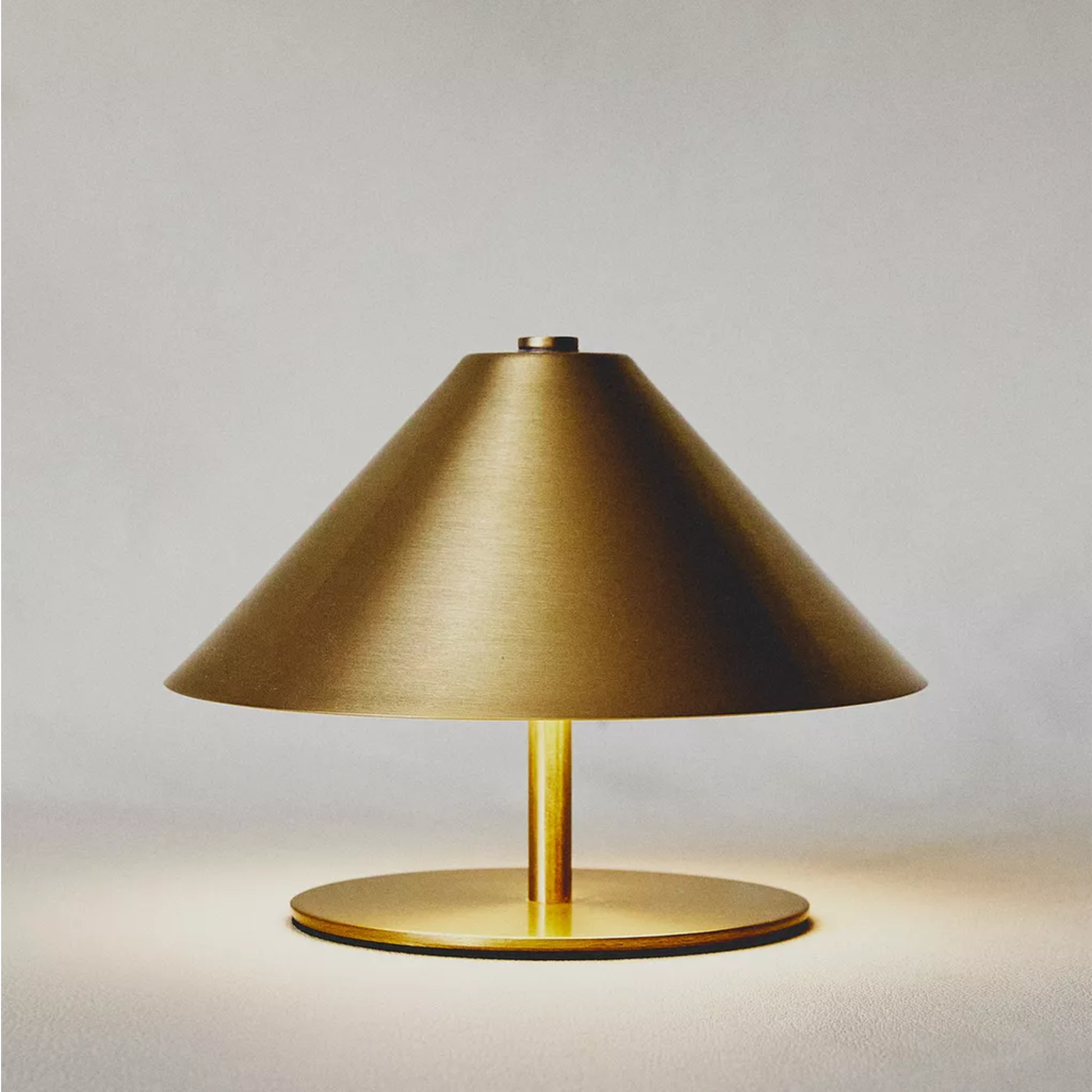 Lumeart – Touch Glow Table Lamp - Image 4
