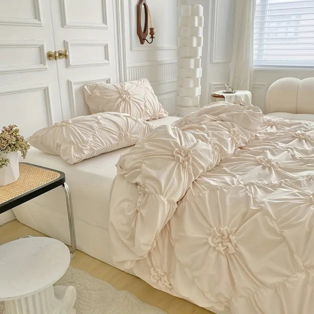 Taavita Ruffle Flower Quilt Cover Set - Elegant Pinch Pleated Design for Luxurious Comfort - Image 2