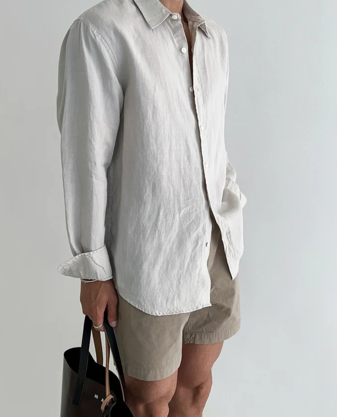 Men's Classic Relaxed Fit Shirt with Button-up Collar