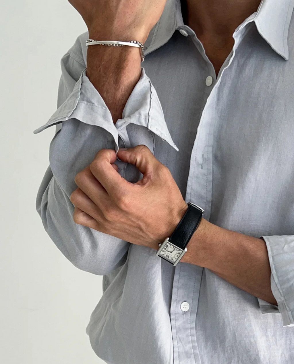 Men's Classic Relaxed Fit Shirt with Button-up Collar