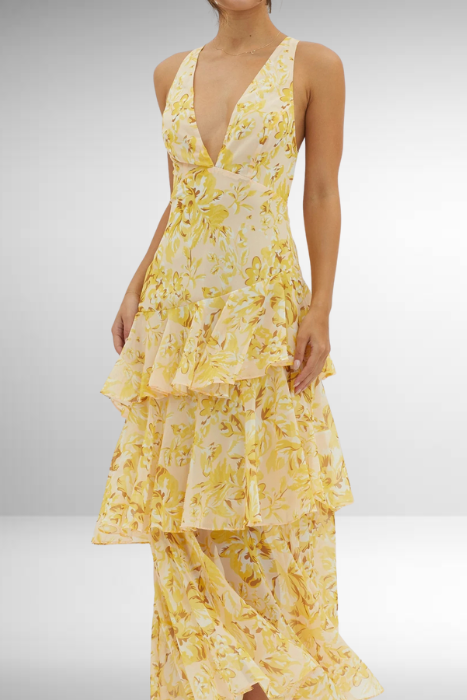 Captivating Maxi Dress with V-neckline and layered chiffon