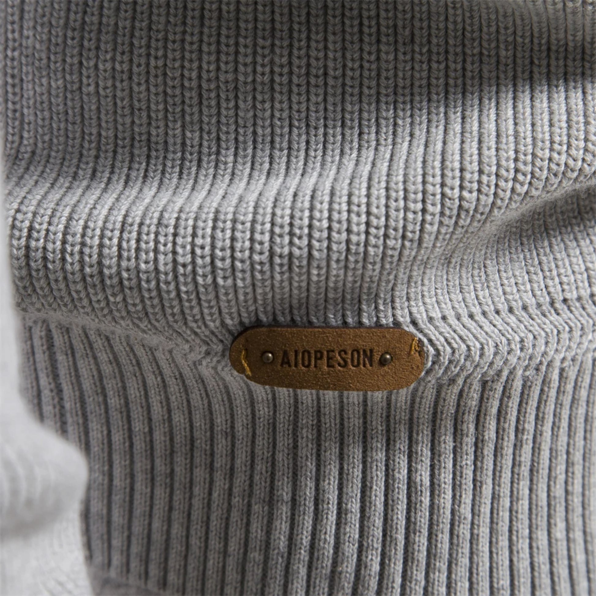 Men’s Timeless Warm Half-Zipper Knitted Sweater
