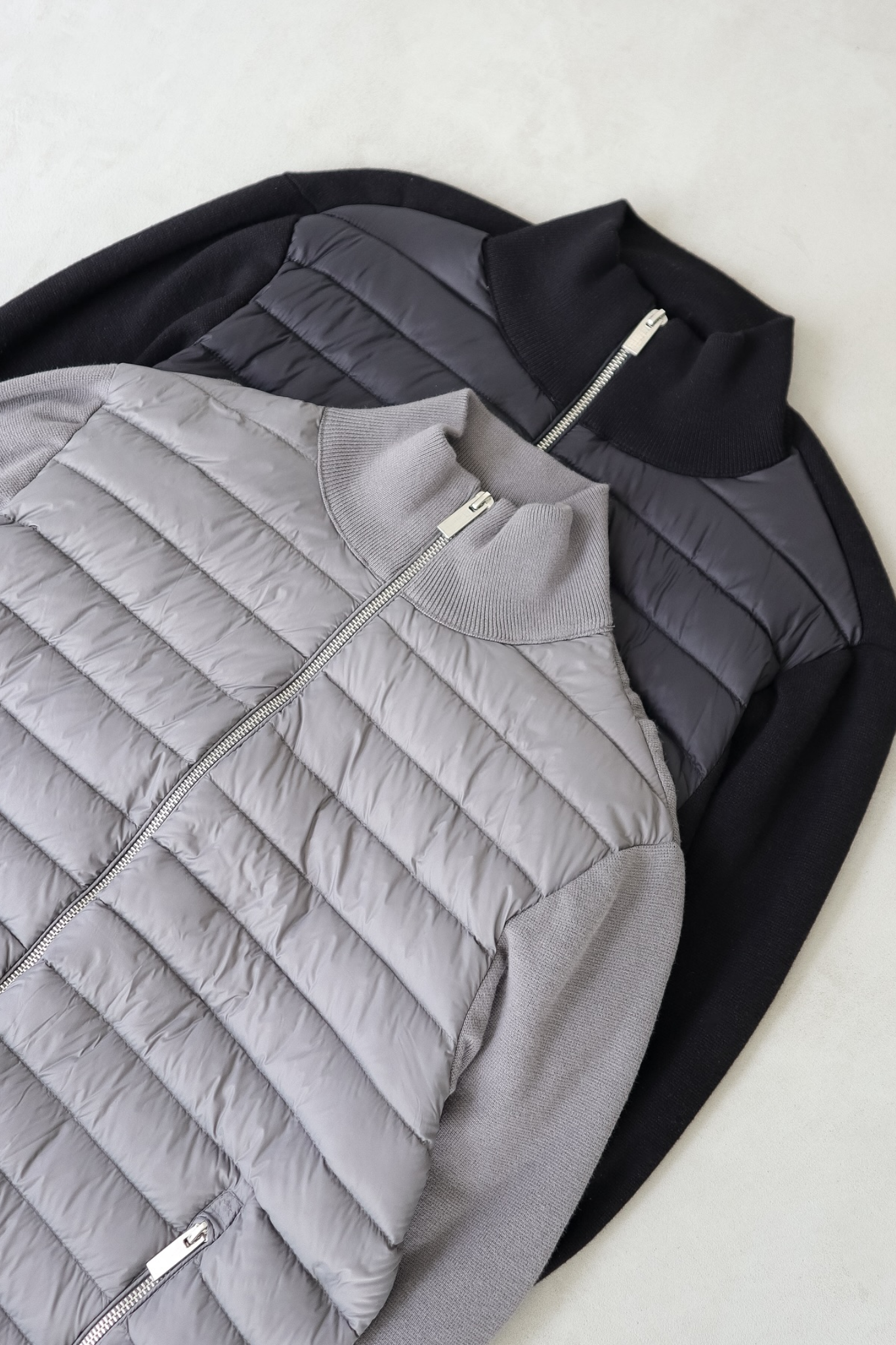Men's Quilted Knitted Sleeve Jacket with Zipper and Pockets
