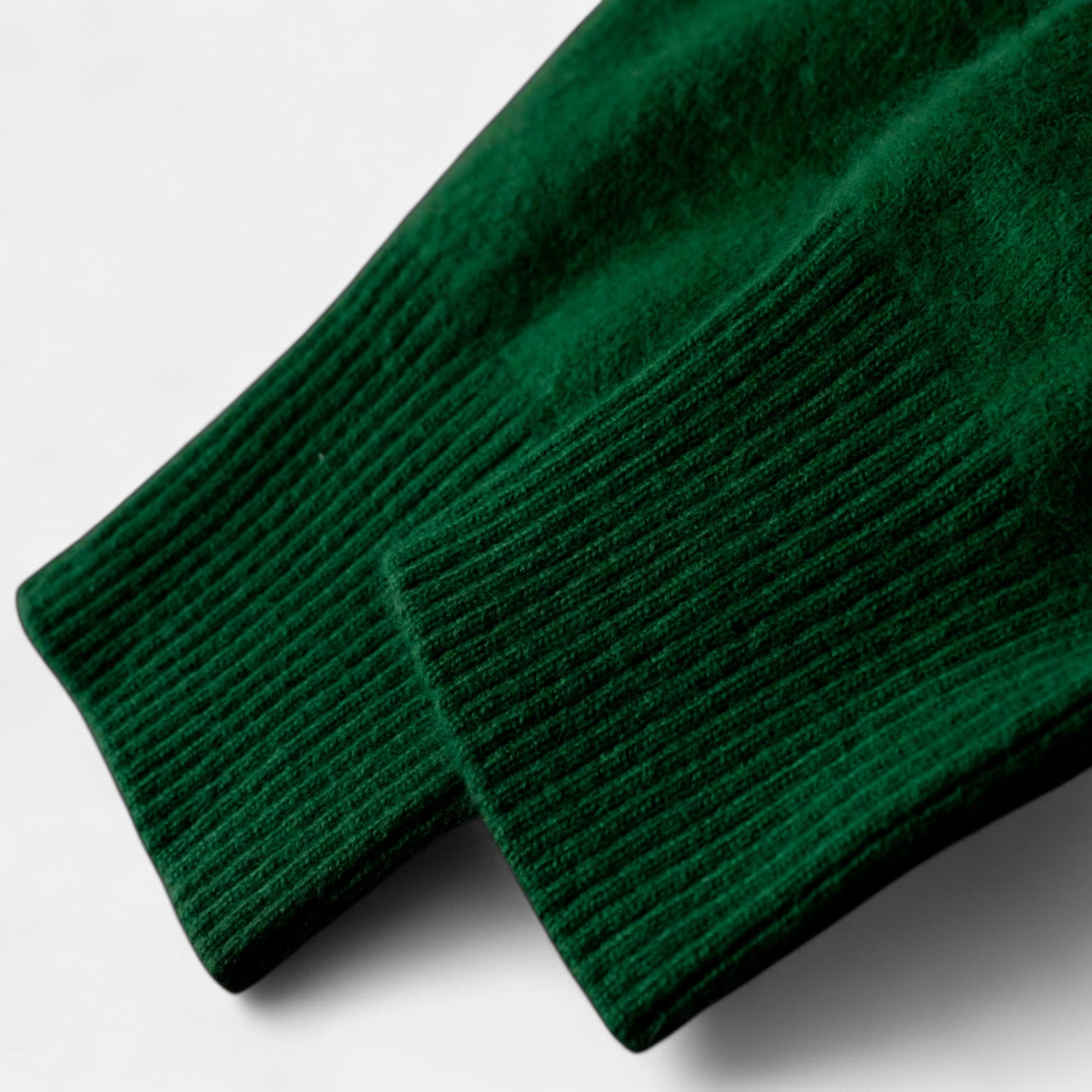 Men’s Heritage Long-Sleeve Knitted Insulated Cashmere Sweater with Crewneck