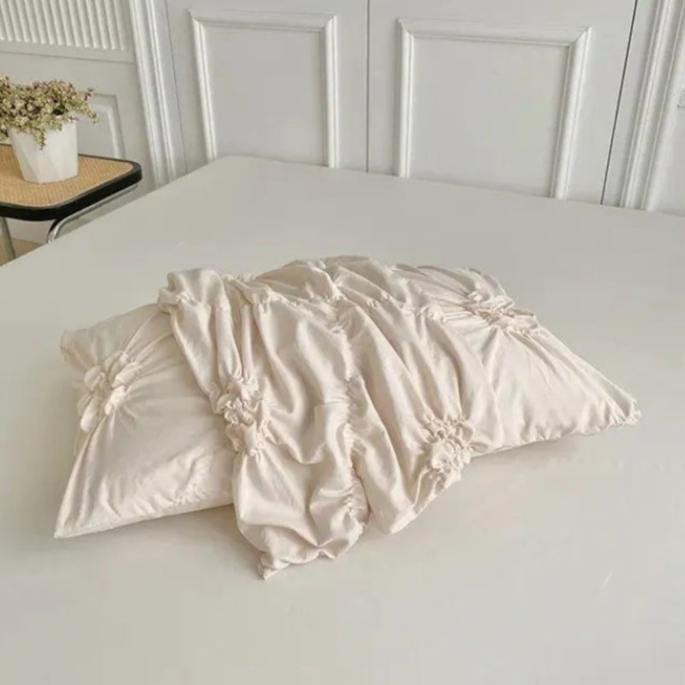 Bedroom Elegant Duvet Cover Set | Ruffle Flower Design - Image 3