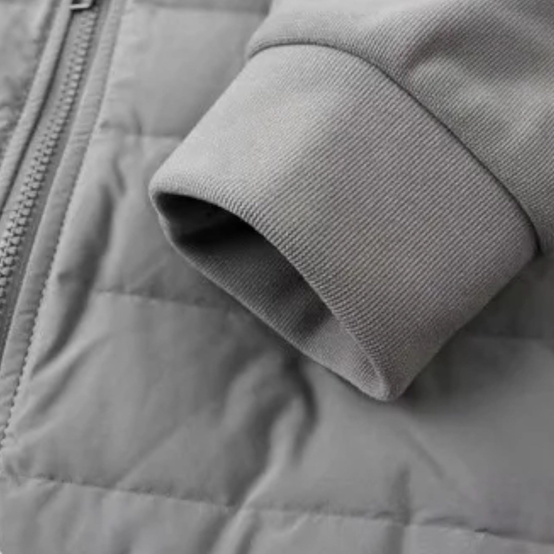 Men’s Outdoor Spliced Quilted Hooded Down Practical Jacket