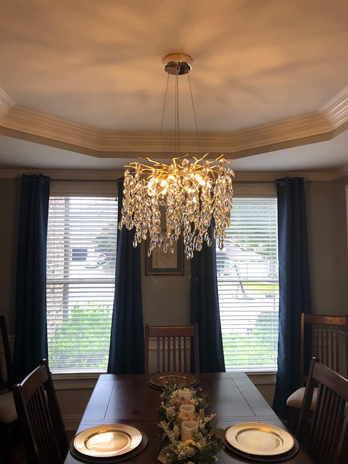 Artistic Branch-Inspired Pendant Ceiling Light