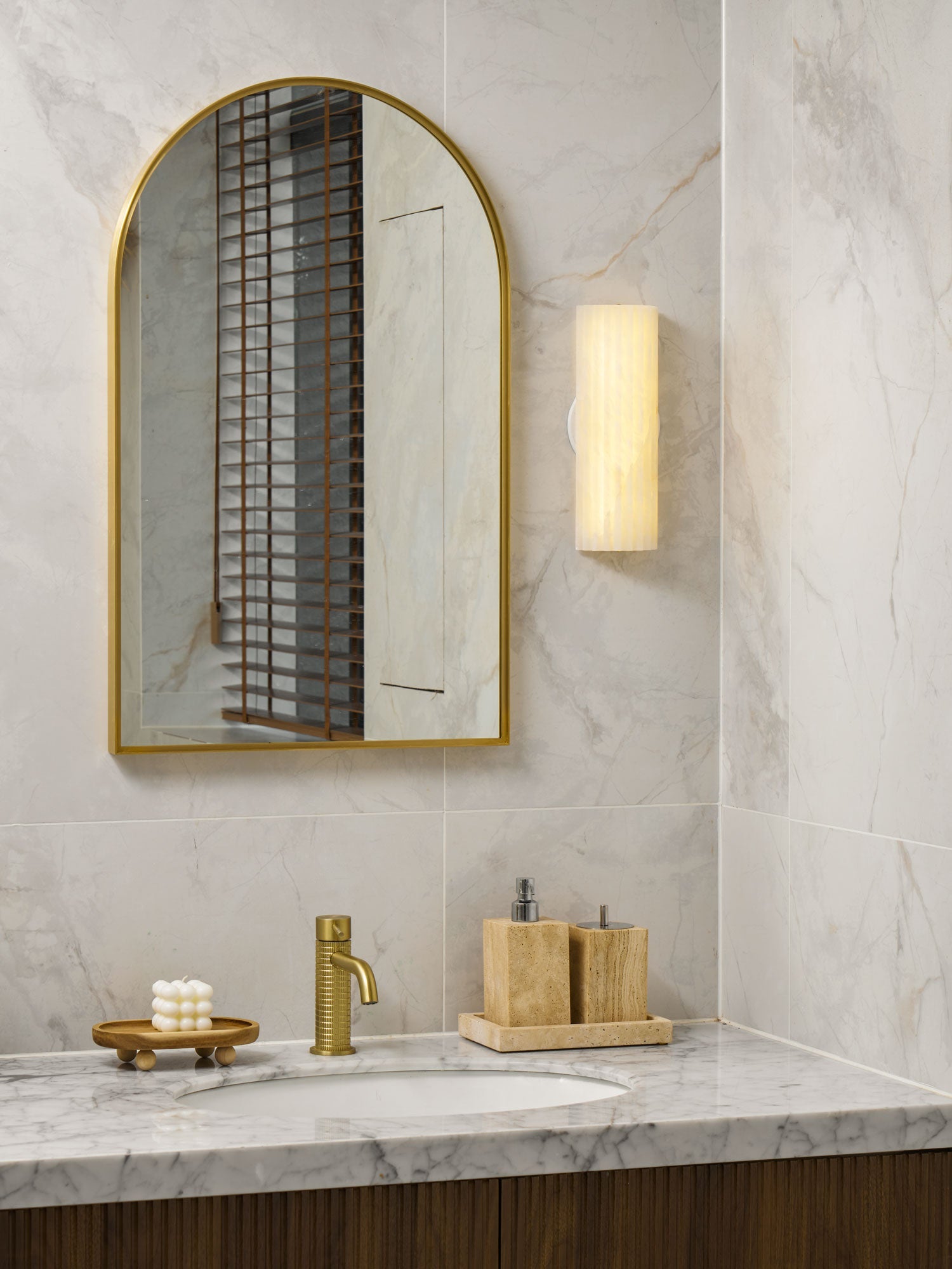 Alvia Alabaster Wall Light - Image 36