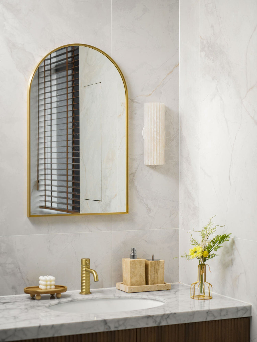 Alvia Alabaster Wall Light - Image 31