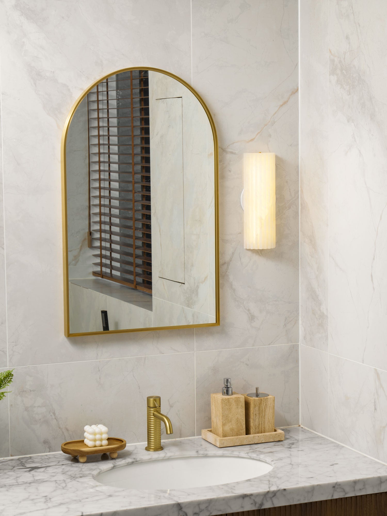 Alvia Alabaster Wall Light - Image 34
