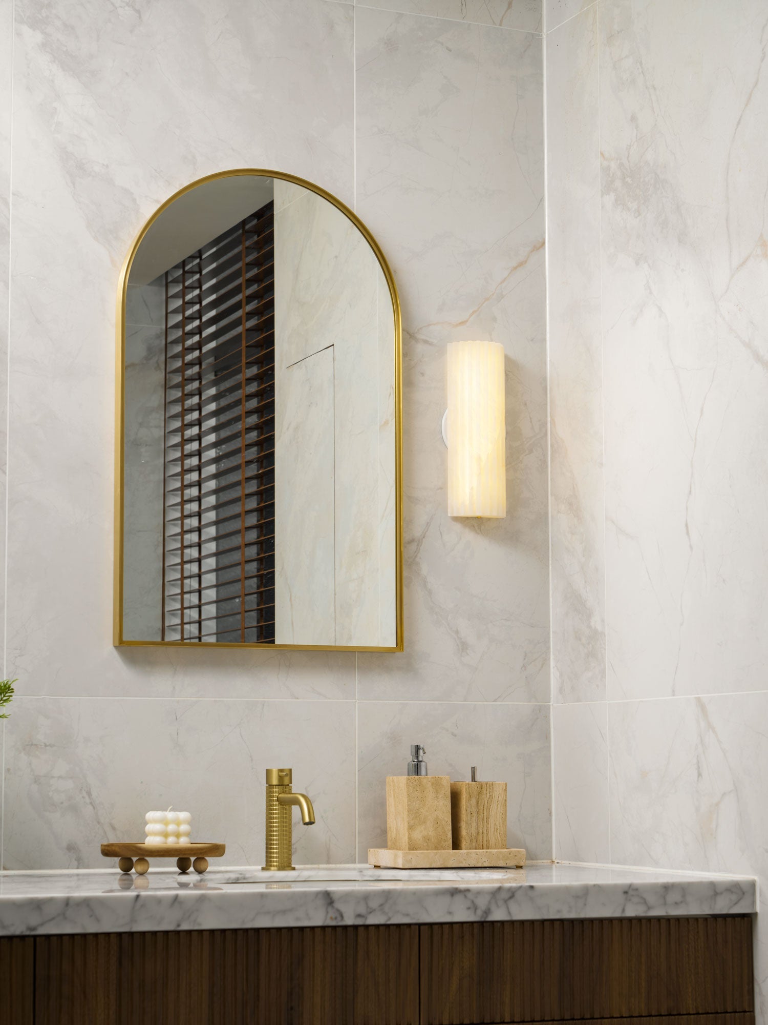 Alvia Alabaster Wall Light - Image 35
