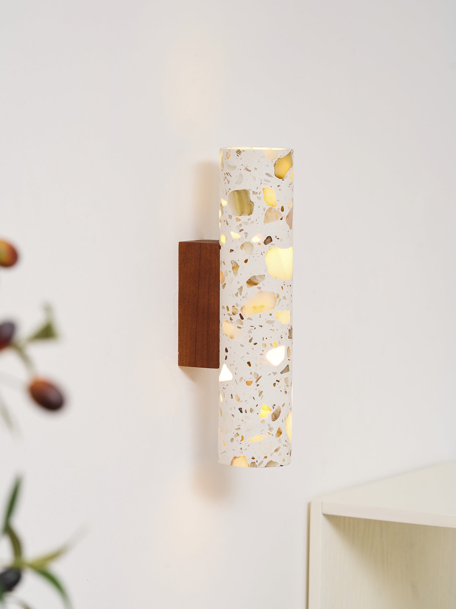Clasten Wall Lamp - Image 4