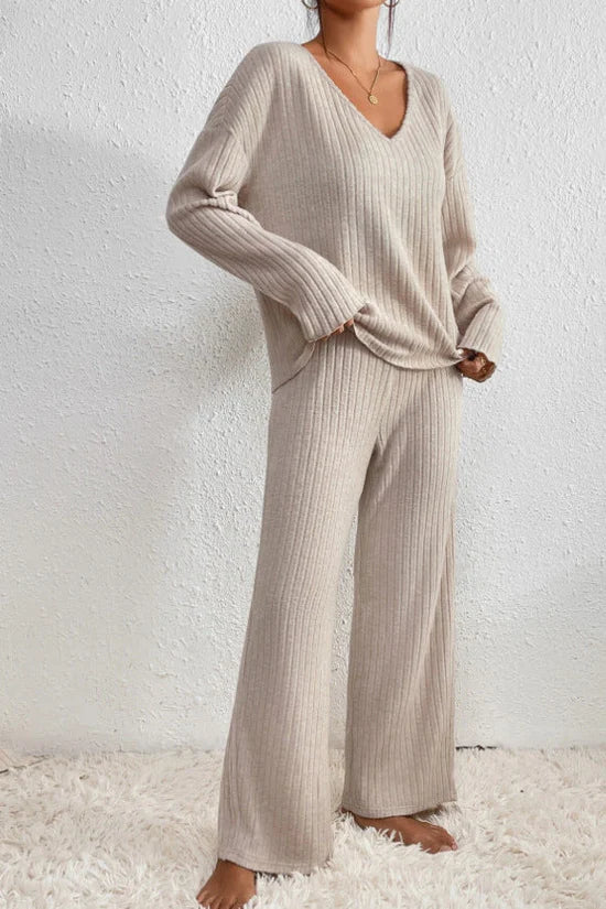 Women’s Cosy Knitted Loungewear Set with V-neck Top and Wide-Leg Trousers