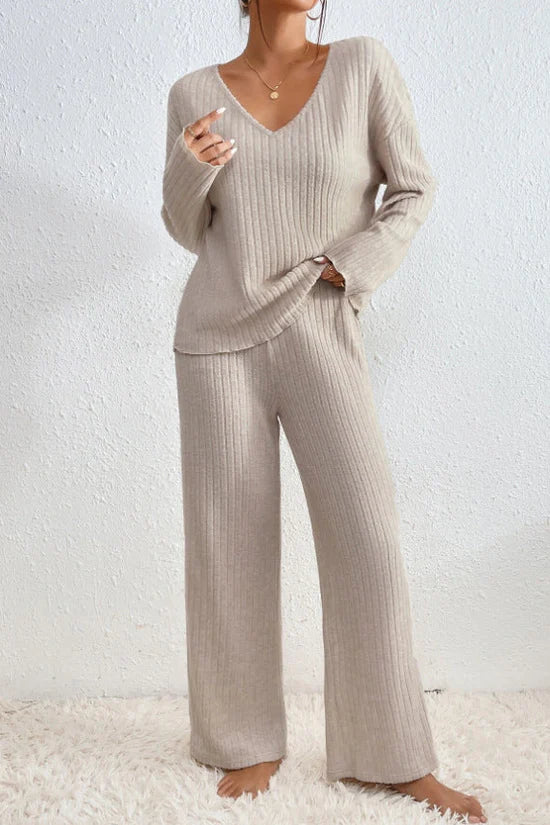 Women’s Cosy Knitted Loungewear Set with V-neck Top and Wide-Leg Trousers