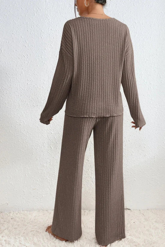 Women’s Cosy Knitted Loungewear Set with V-neck Top and Wide-Leg Trousers