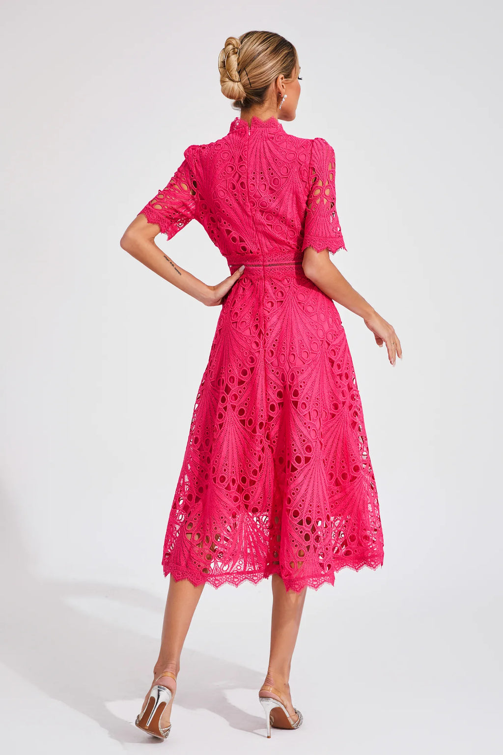Exquisite Glamour Lace Midi Dress for Women