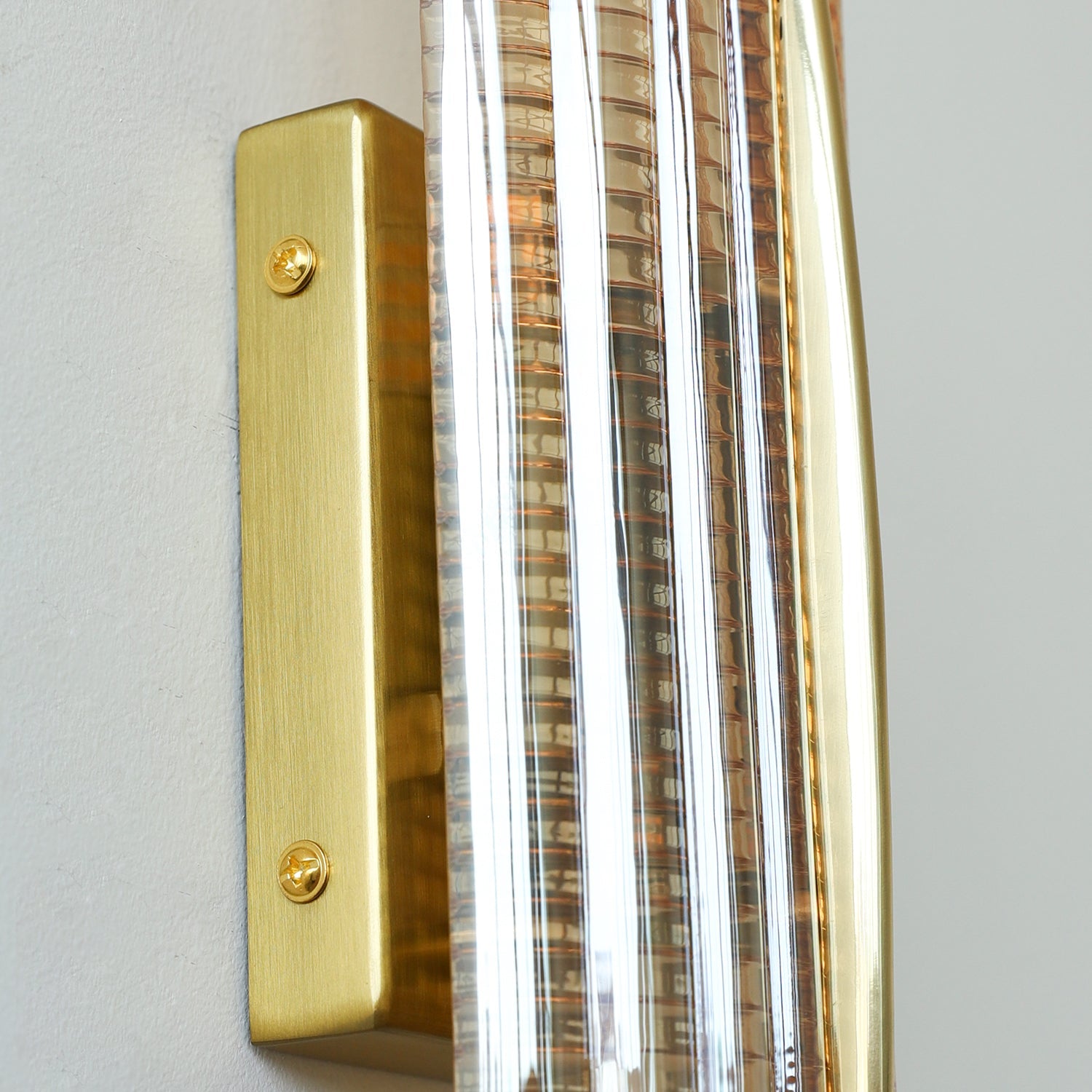 Glacium Wall Lamp - Image 32