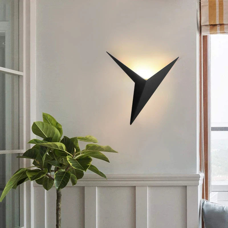 Trigon™ Wall Light - Image 4