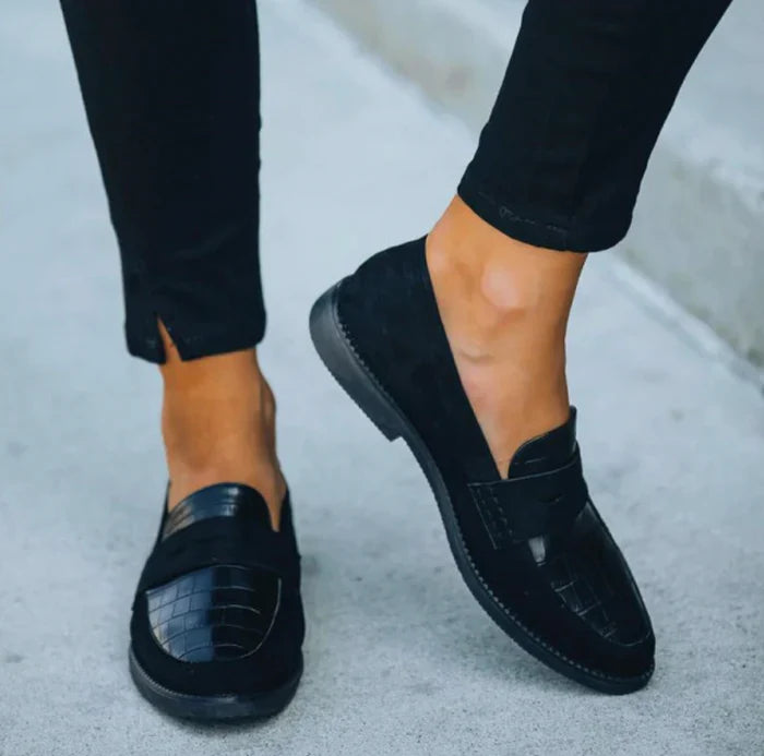 Women's Chic Sleek Functional Croc-Detail Loafers