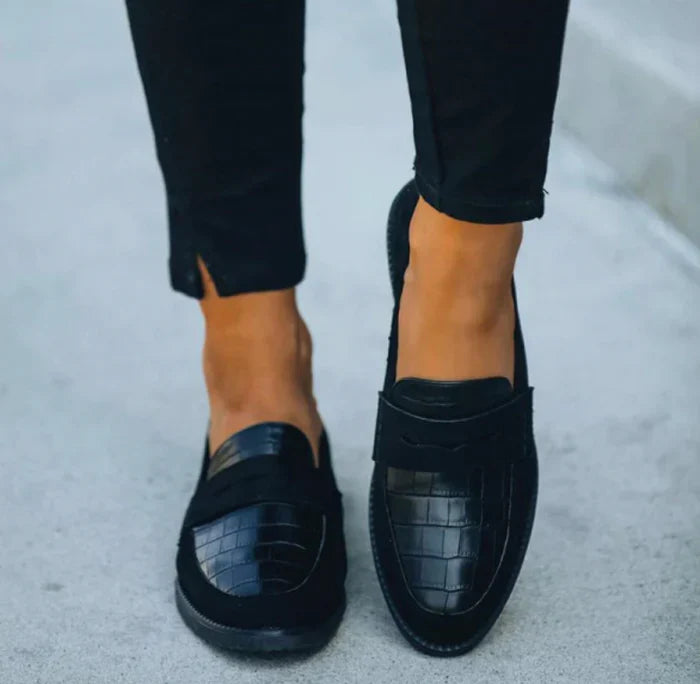 Women's Chic Sleek Functional Croc-Detail Loafers