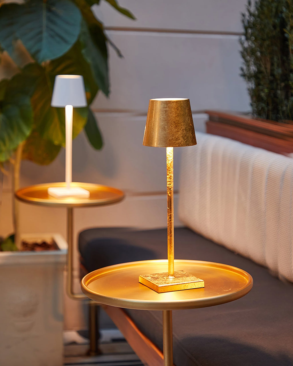 Portable LED Table Lamp Dimmable Metal Light for Indoor & Outdoor Use - Image 9