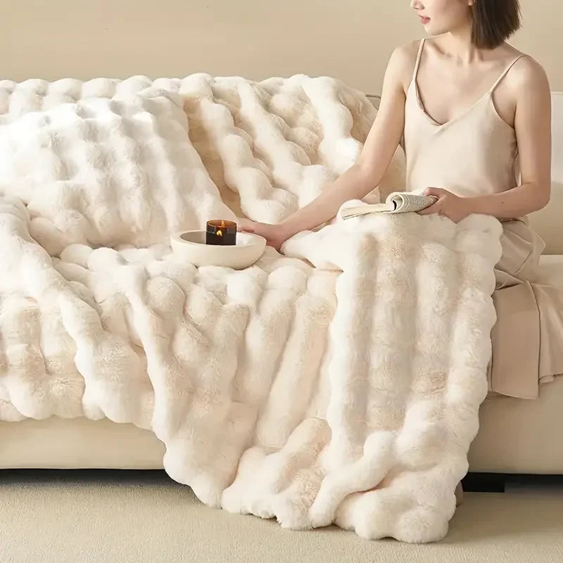 Reversible Cozy Throw Blanket Textured Home Accent for All Seasons - Image 2