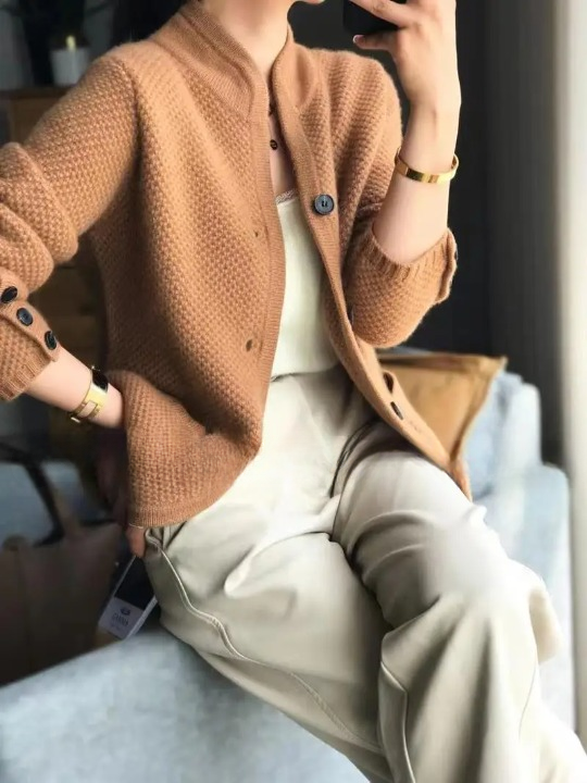 Women's Fashion Classic Fit Buttons Cardigan - Ideal for Cooler Days