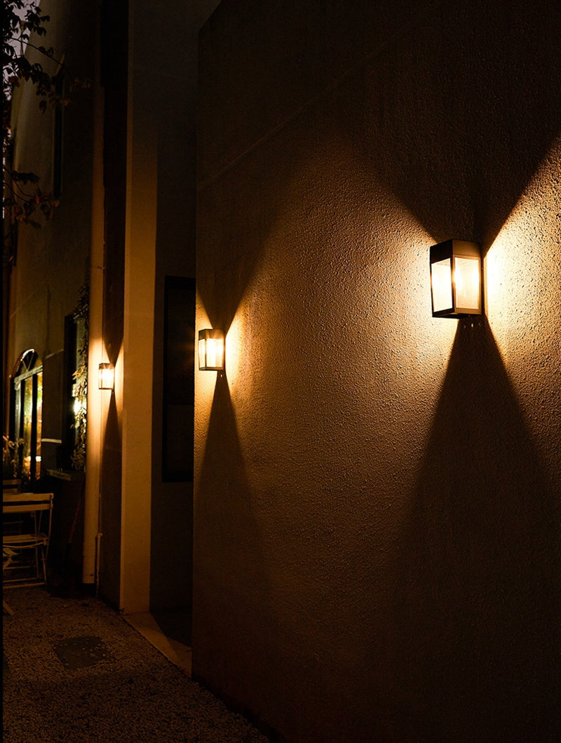 Skorter | GlowHaven – Wall Lamp for Garden Fences with Inviting Light - Image 4