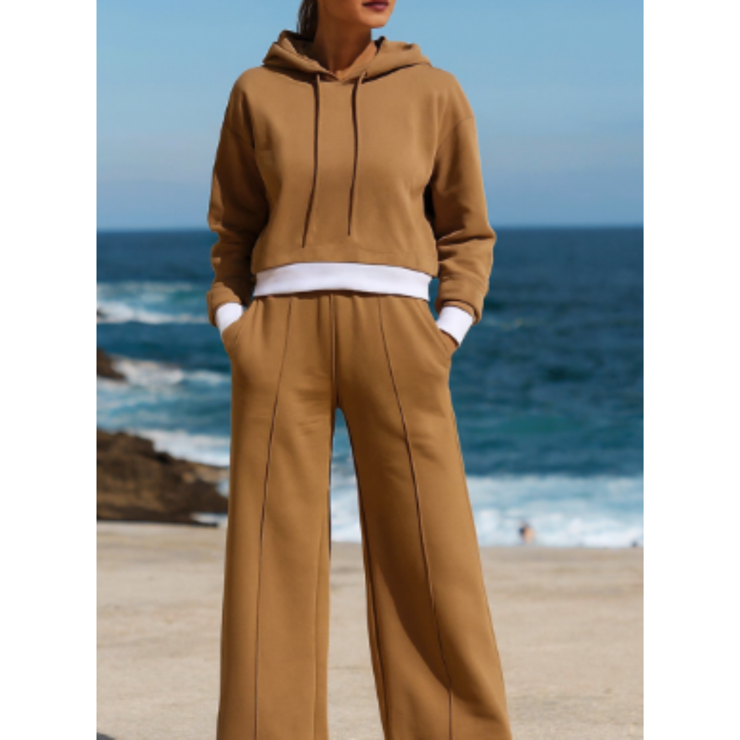 Women's Two Piece Tracksuit Set - Cropped Hoodie and Wide-leg Pants