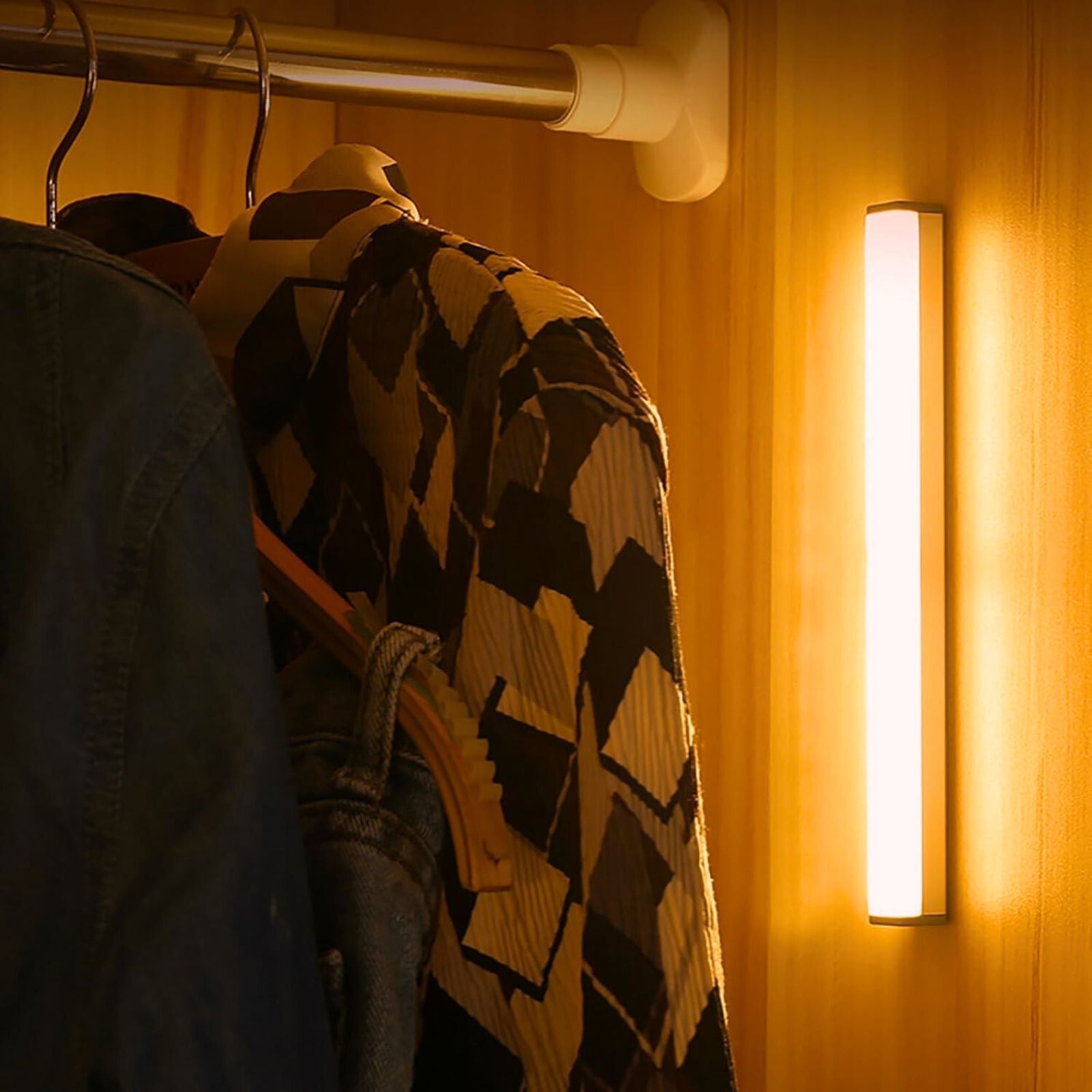 Motion-Activated LED Light Magnetic Mount Rechargeable Lamp - Image 3