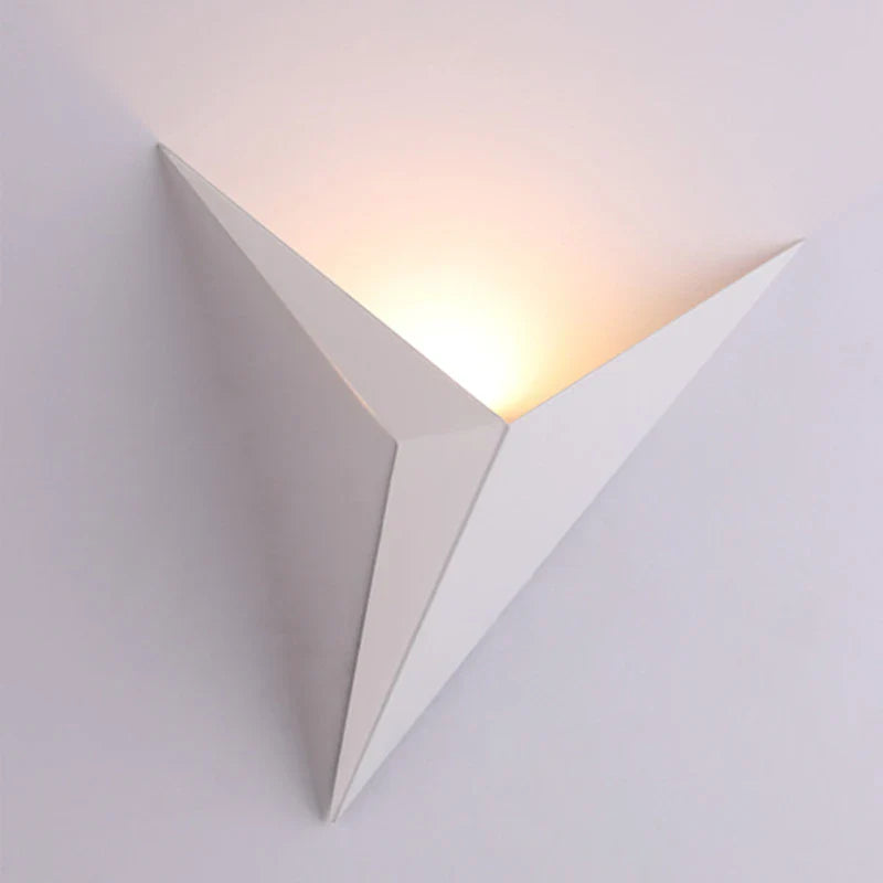 Trigon™ Wall Light - Image 9