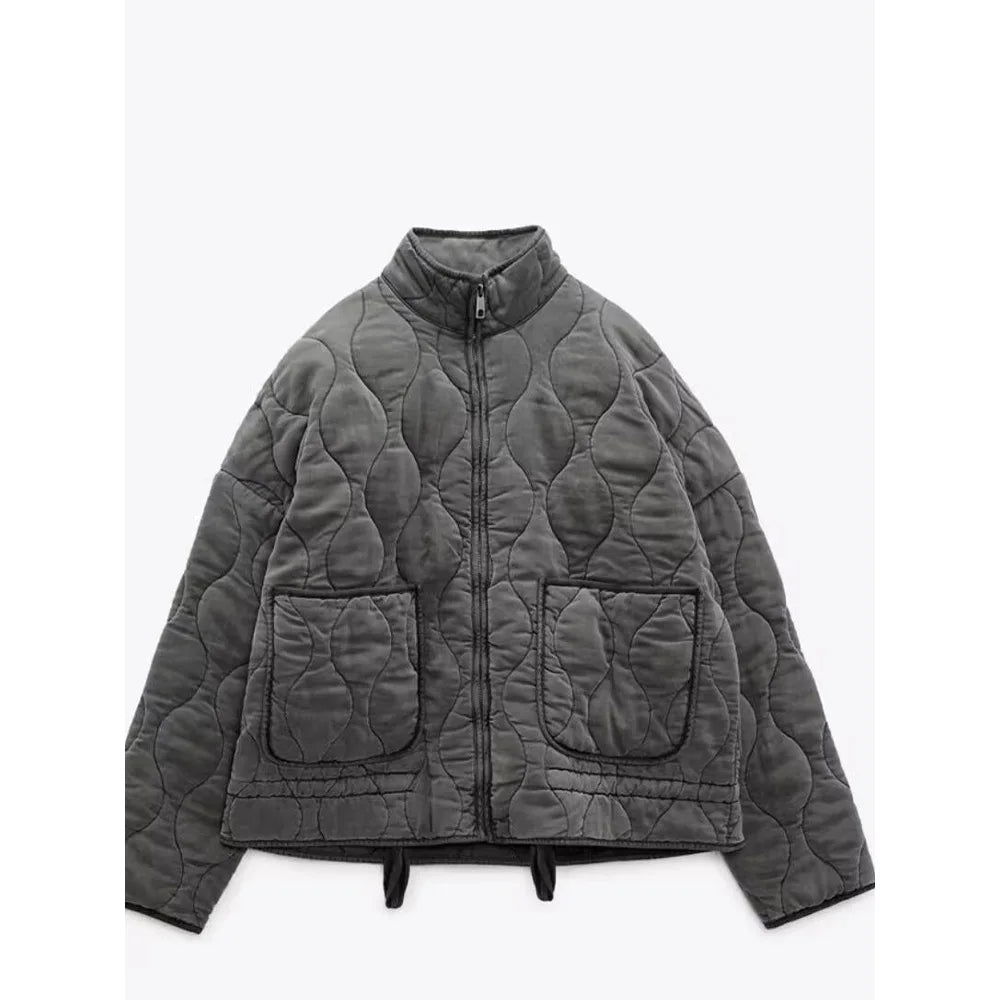 Women’s Wave-Patterned Quilted Puffer Jacket with Front Zipper and Two Large Pockets