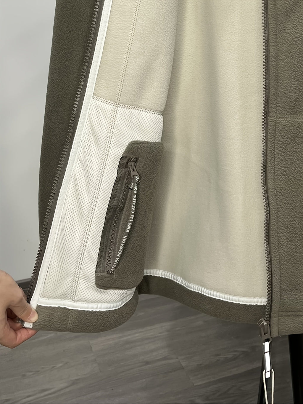 Men's Fashion Warm Outdoor Fleece Jacket with Protective Collar
