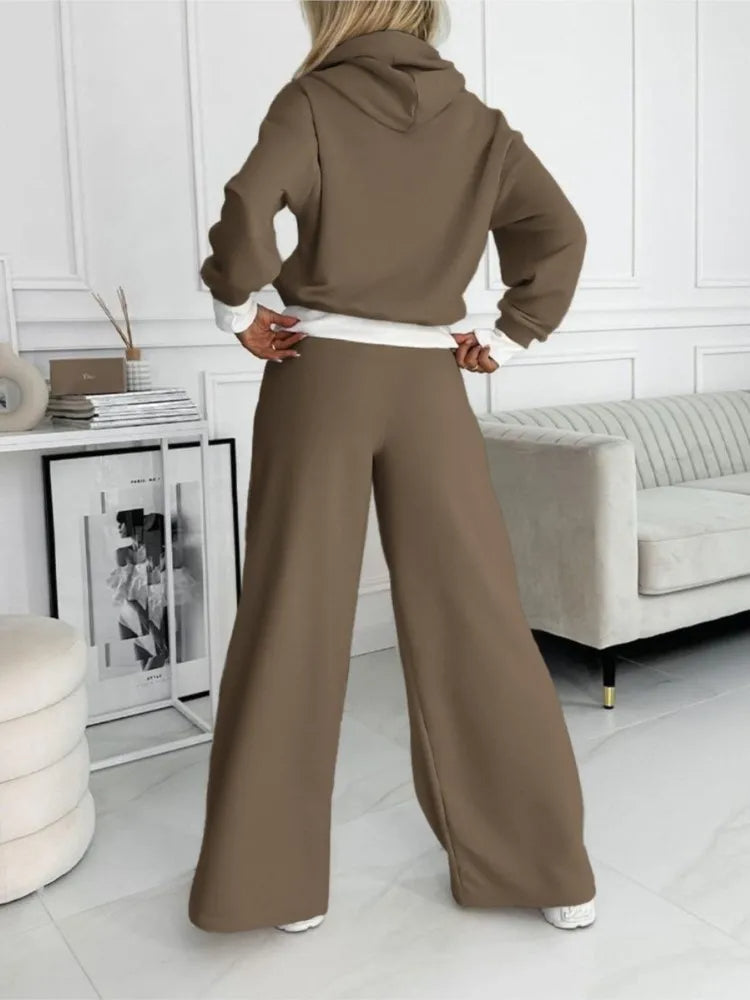 Women's Relaxed Fit Athletic Two-Piece Set - Matching Top & Pants