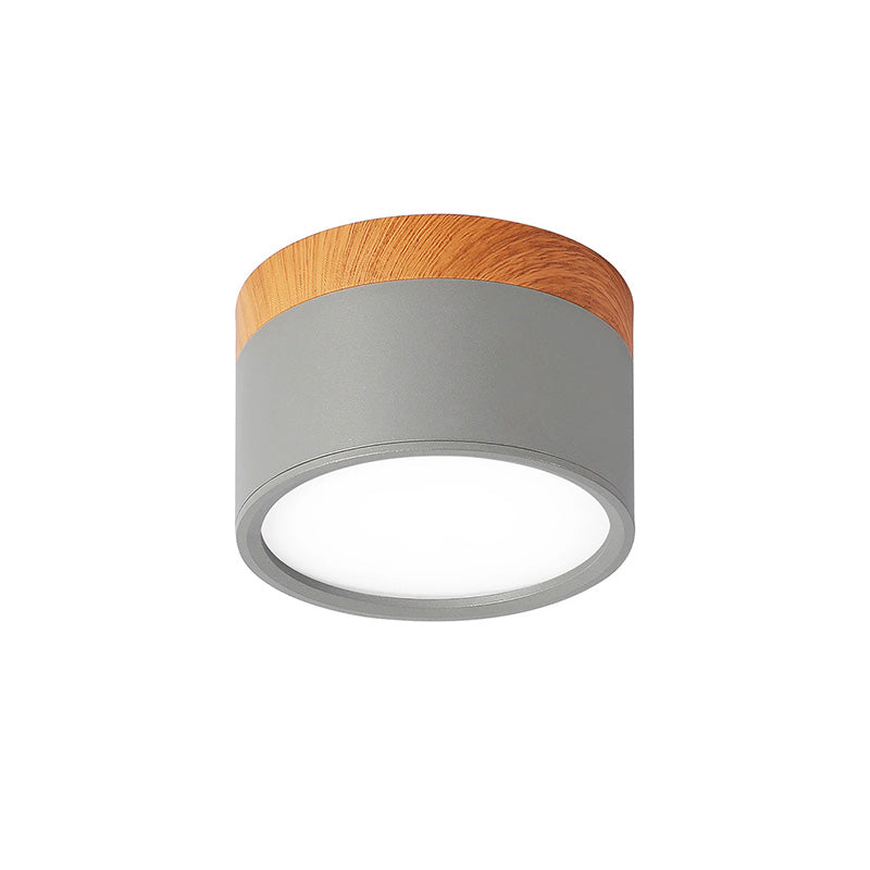 Compact functional round LED ceiling lamp - Ideal for hallways, entryways, and spaces
