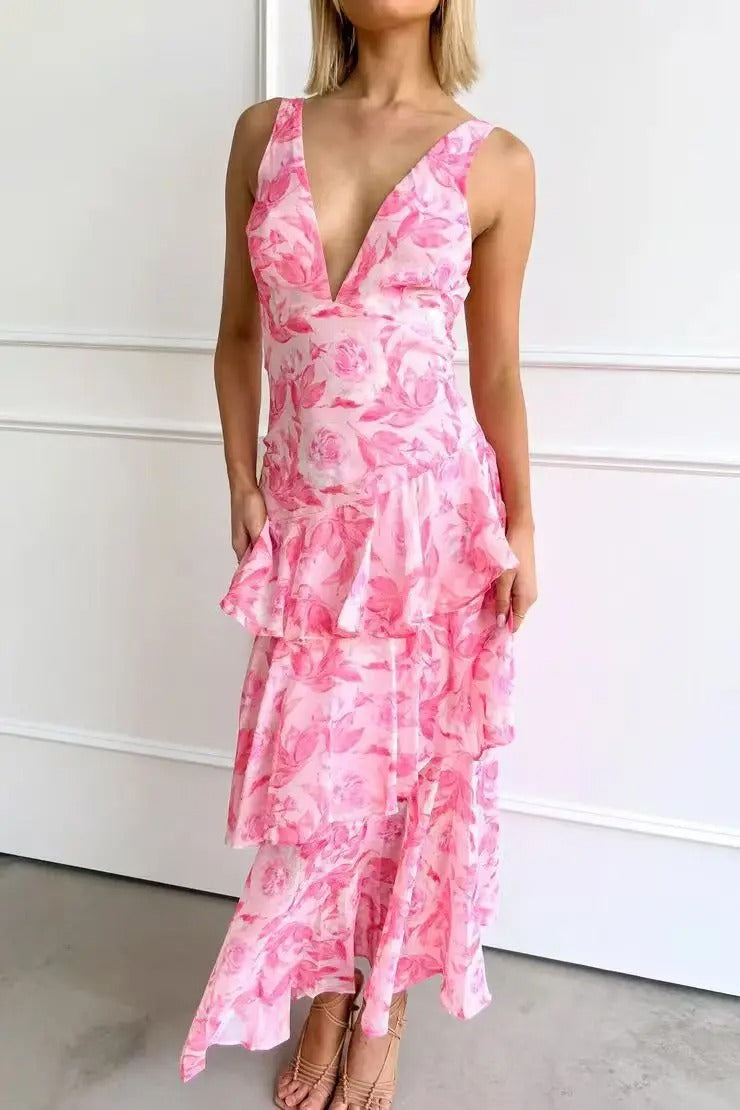 Captivating Maxi Dress with V-neckline and layered chiffon