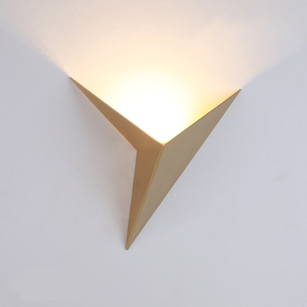 Trigon™ Wall Light - Image 11