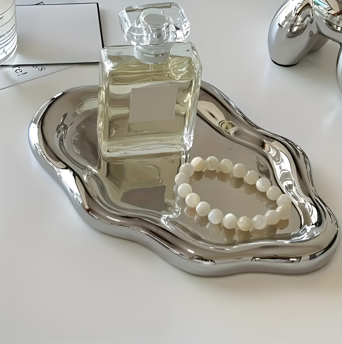 Elegant White Ceramic Jewelry Tray — product view 4