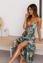 Elegant Versatile Floral Summer Dress for Outdoor Parties, Beaches and Garden Event — product view 2